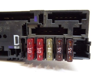 фото thumb №3, C клас w202 93-01 коробка запобіжників корпус 2.2 cdi