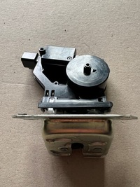 фото thumb №1, Suzuki swift mk8 замок кришки багажника