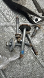 фото thumb №8, Кронштейн кронштейн дифференциал volvo xc60 31437941