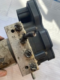 фото thumb №3, Насос abs renault master 476609378r 17 r