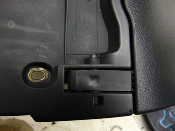 фото thumb №10, Бардачок консолі пасажира audi a4 b7 європа