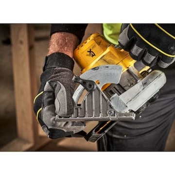 АККУМУЛЯТОРНАЯ ЦИРКУЛЯРНАЯ ПИЛА 165MM XR 18V ​​DCS565NT DEWALT