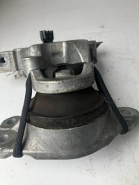 фото thumb №3, Кронштейн подушка двигателя renault latitude 3.0 dci 11210006r