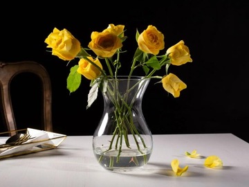 Vase Flakonik Sasanka Decorative Vase для стеклянных цветов 18 см.