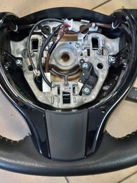 фото thumb №10, Руль toyota yaris iii рестайлинг. кожа з круиз-контроль оригинал.