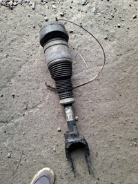 фото thumb №1, Mercedes x166 gl gle амортизатор правый перед airmatic 1663233100 70tyskm
