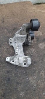 Кронштейн кронштейн кронштейн генератора 1.2tce renault clio iv 117108063r Ціна, фото thumb