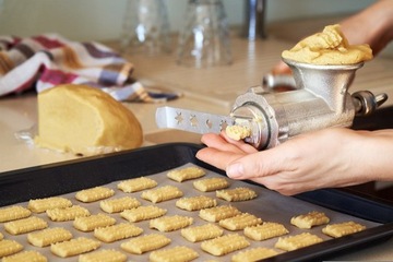CIASTKOWIEC KSZTAŁTOWNIK FOREMKA DO CIASTEK NA MASZYNKĘ OBIERACZKA #122