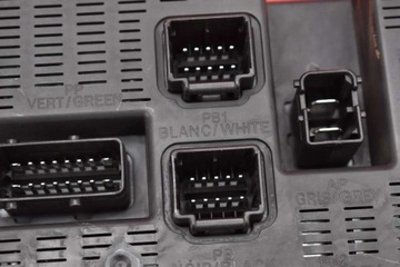 фото thumb №10, Коробка предохранителей bsi 9663798180 peugeot 308 i t7 1.4 vti 95 km 07-11