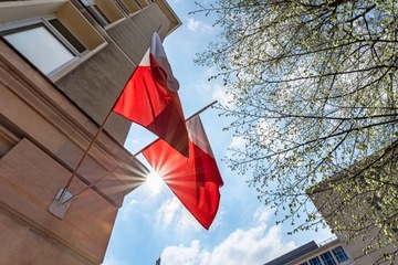 UCHWYT FLAGOWY ŚCIENNY BALKONOWY NA FLAGĘ UNIWERSALNY PODWÓJNY PL