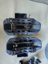 фото thumb №8, Гальмівні диски супорти гальмівні колодки гальмівні ceramika ferrari sf90 стан jak новий !