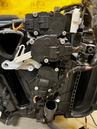 фото thumb №6, Отопитель воздуходувка range rover velar l560