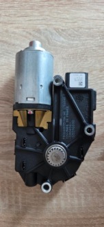 фото thumb №3, Моторчик люк navara d40 pathfinder r51