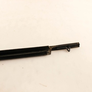 фото thumb №7, Toyota camry 2018 левая сторона планка / прокладка стёкла дверь задних