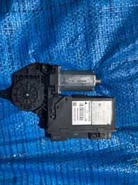 фото thumb №1, Моторчик модуль стекло правый задняя audi a4 b7