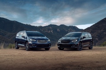 фото thumb №1, Chrysler pacifica 2017 - двері передні праві ліві