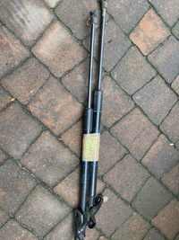 фото thumb №1, Toyota auris ii 2017 2016 амортизаторы крышки kombi