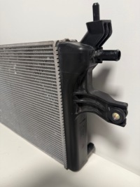 Радіатор інтеркулер toyota hilux viii рестайлінг  tg422136-7200 Ціна, фото thumb