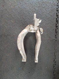 фото thumb №1, Кронштейн амортизатора правый перед volvo xc60 ii 31681984