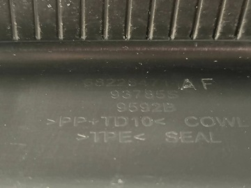 фото thumb №8, Chrysler pacifica 2017 панель під лобовим склом передні