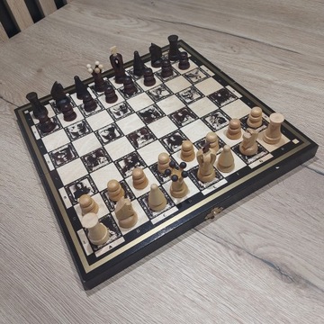 Деревянная настольная игра «Королевские шахматы» 35x35