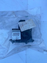 Купити Кронштейн  бампера права renault clio iv 620923103r, фото thumb