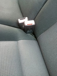 фото thumb №1, Застібка ременя перед передня ліва vw golf 4 1.9 tdi 2000