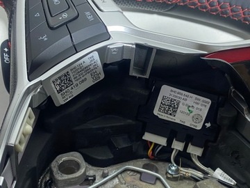 фото thumb №6, Руль лепестки кожа vw golf viii gti tiguan красная nić 5h0959542h #