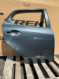 фото thumb №2, Дверь правое задние задняя mazda 2