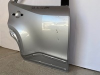 фото thumb №8, Toyota yaris cross дверь задние правые зад