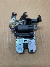 фото thumb №1, Skoda kodiaq scala rapid superb замок крышки багажника