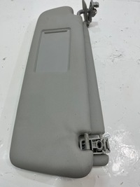 фото thumb №1, Козирок лівий vw touareg 7p szary