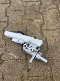 Купить Tesla model 3 2019 главный цилиндр тормоза 0204842316, фото thumb