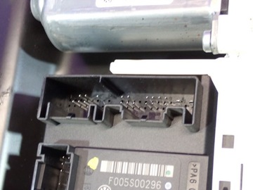 фото thumb №15, Vw passat b6 sedan 05-10 підйомник вікна перед правий 3c1837756l 1k0959702p