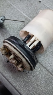 фото thumb №5, Поплавок пального mitsubishi space star 1.9did 01r