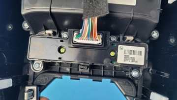 фото thumb №14, Kia stonic 17r рамка захист тунелю панель usb 84635-h8000 93300-h8000