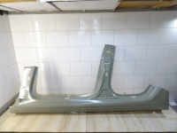 фото thumb №1, Tesla 3 highland новий model поріг ліва обшивка поріг ліва 1779681-00-b