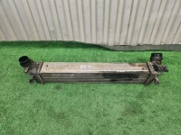 фото thumb №1, Радіатор інтеркулер renault scenic iii 1.6 dci