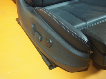 фото thumb №6, Audi s3 8v sedan сидіння диван шкіра біла nić нагрівання bang