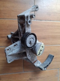 фото thumb №1, Кронштейн генератора натягувач abarth 500 55218948