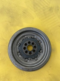 фото thumb №1, Сцепление dsg двухмассовый маховик 2.0 tfsi 06k105266a оригинал идеальные