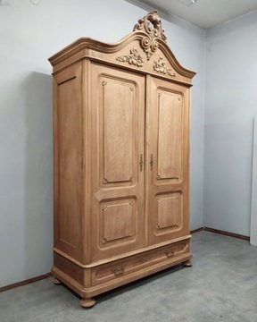 Красивый шкаф из орехового дерева Ludwikowska 3 AntiquesBrands