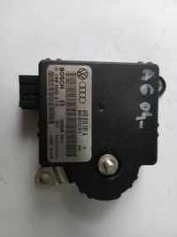 Купить Коробка приборная напряжения audi a6 4f0915181a, фото thumb