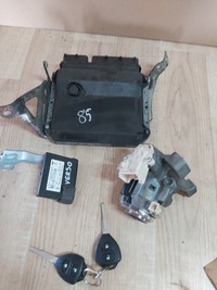 фото thumb №1, Toyota verso 09 бортовой компьютер двигатель 2,0 d4d ключ