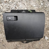 фото thumb №6, Бардачок пассажира ручка vw passat b6 чёрный