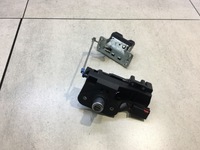 фото thumb №1, Opel оригинальный номер 90563999 замок крышки багажника