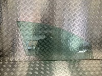 фото thumb №1, Стекло дверь правый перед mercedes gla x156 2018 r