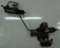 фото thumb №1, Toyota avensis 2.2 d-cat цилиндр сцепления коробки клапан