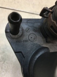 фото thumb №10, Корпус термостата discovery iii 2.7 td 4h2q8592bf