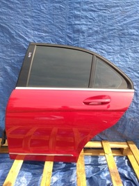 фото thumb №1, Двері ліва задня mercedes w204 sedan